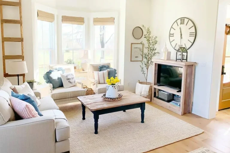 20 Small Living Room Ideas With TV