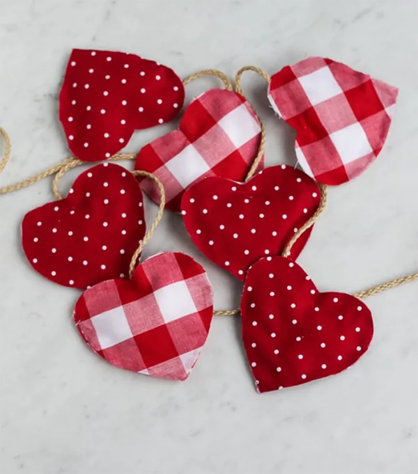 DIY No-Sew Valentine Heart Garland