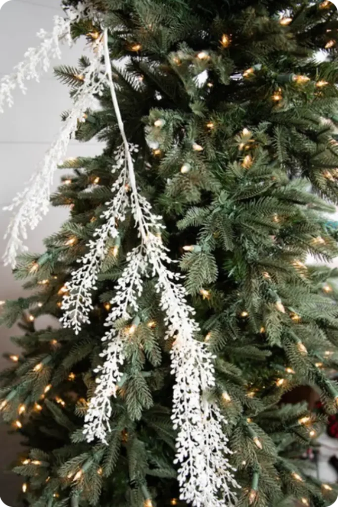 White Christmas Garland Ideas