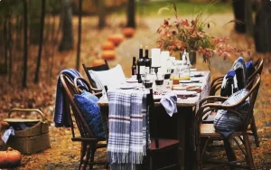 Outdoor Thanksgiving Dinner Decor Ideas