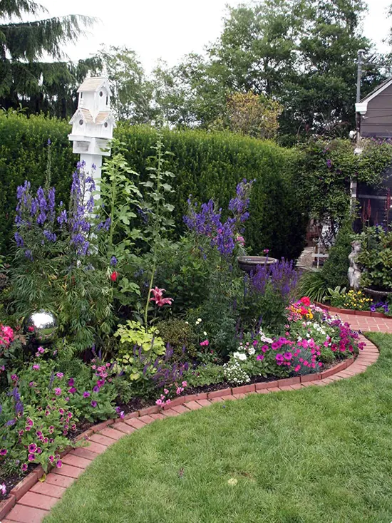 Brick Garden Edging Ideas