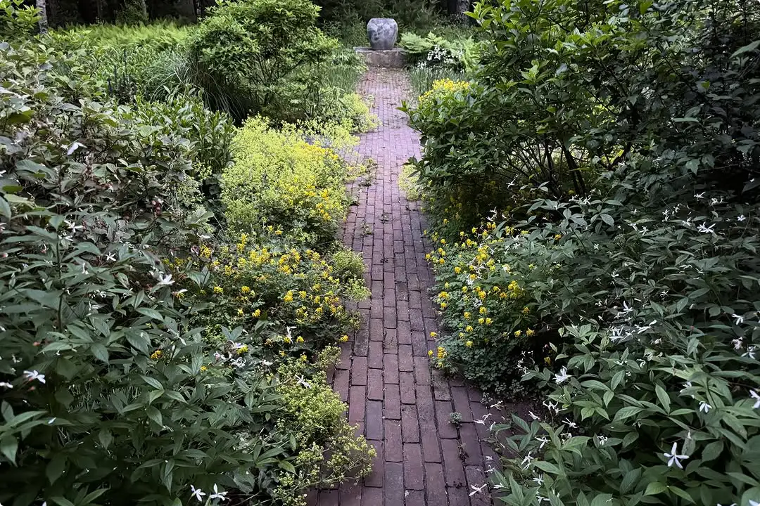 Brick Walkway Ideas