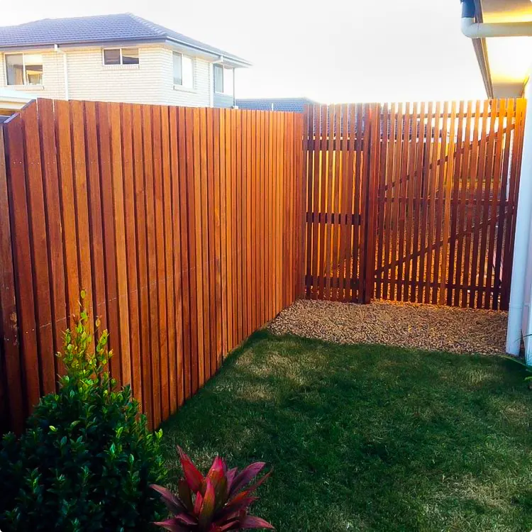 Backyard Wood Fence Ideas
