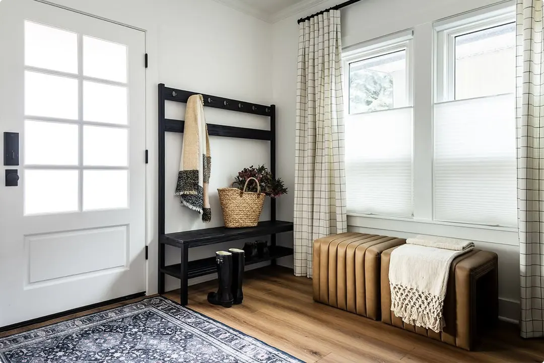 Small Entryway Ideas With Bench