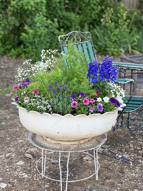 Tire Flower Planter Ideas