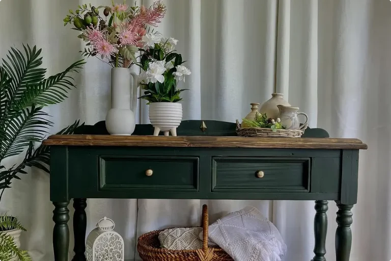 Vintage Entryway Table Ideas