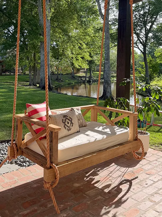 Outdoor Swing Beds
